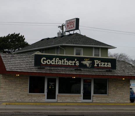 Godfathers pizza columbus ne  Godfather’s Pizza has had a wild ride