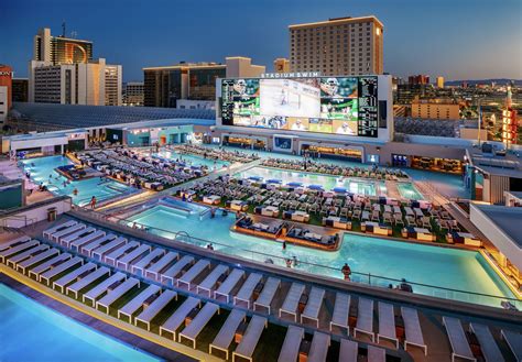 Golden gate las vegas restaurants  Featuring three levels, six pools, numerous swim-up bars and a high-resolution 40-foot-tall screen, Stadium Swim at Circa Las Vegas is the ideal destination for taking a swim in Las Vegas