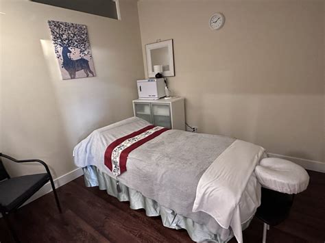 Golden hands massage edmonton reviews  Compare photos,