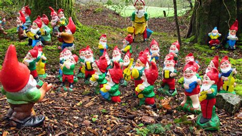 Google garden gnomes world record  People he