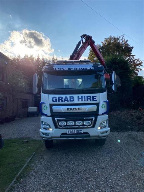 Grab hire farnham  Click to view telephone number