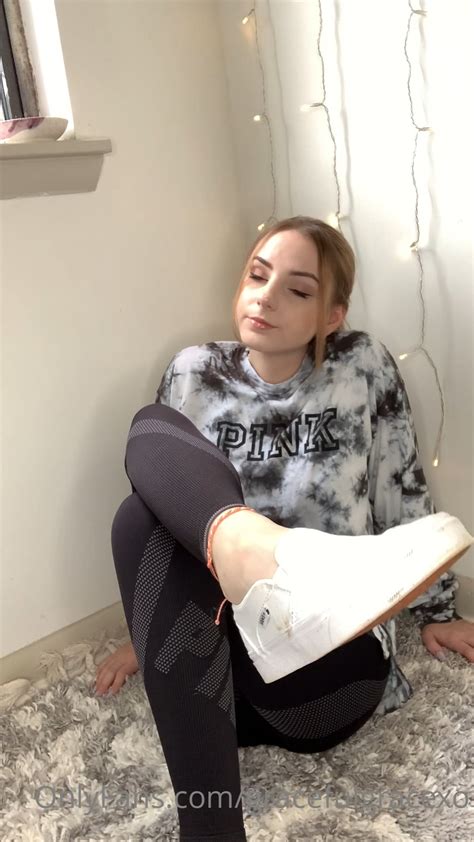 Gracefulgracexo feet joi  2m 1080p