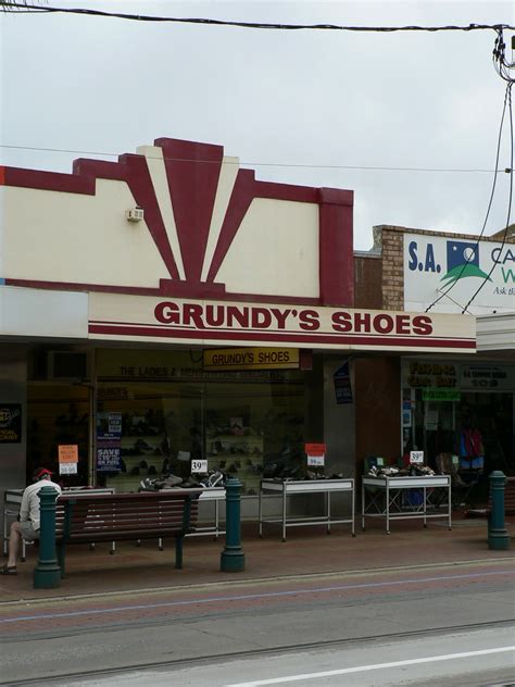 Grundy's shoes  men's orthotic; women's orthotic; podiatrist’s favourites; sale