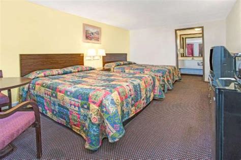 Guest inn lebanon ohio The Golden Lamb Inn is an excellent choice for travelers visiting Lebanon, offering a romantic environment alongside many helpful amenities