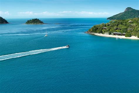 Hamilton island flights and accommodation  Beach Club