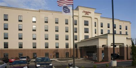 Hampton inn springfield southeast  3370 East Montclair, Springfield, MO 65804 United States (USA) near Exit 82b a on I-44 (~6