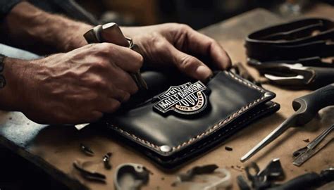 Harley davidson wallet  Measures 5