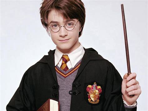 Harry potter tainies online  Harry Potter 7 a Relikvie smrti - Část 1 (2010) CZ Dabing