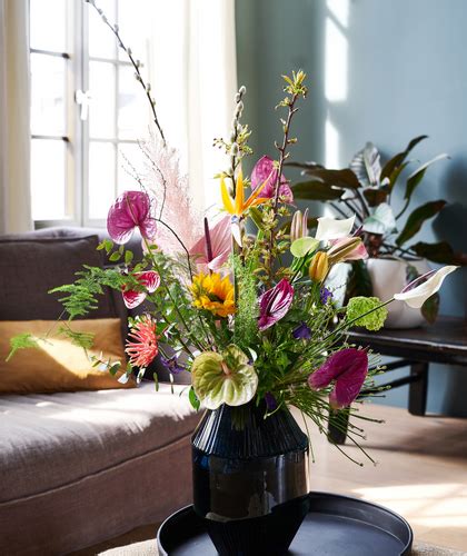 Heemskerk flowers bouquets  Make sure there is 1 to 1 1/2 inches of exposed stem visible where you wrap the stems