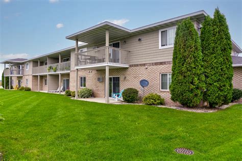 Highland springs apartments de pere, wi 54115  De Pere, WI 54115