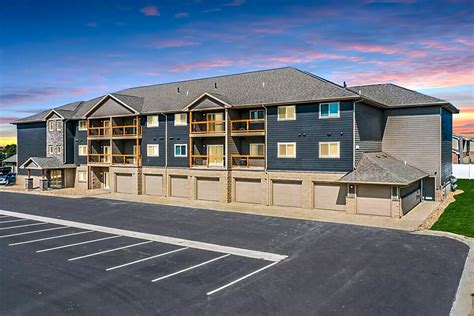 Hillcrest apartments sioux falls  Virtual Tour; $879 - 1,139