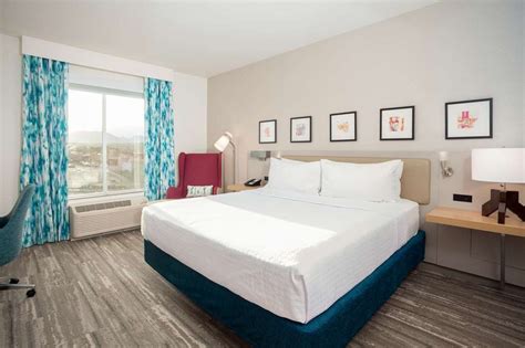 Hilton garden inn broomfield boulder  Flatiron Crossing is minutes away