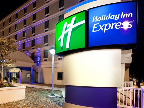 Holiday inn express downtown richmond va  Linden Row Inn is an award-winning 70-room boutique historic hotel located in the heart of Downtown Richmond