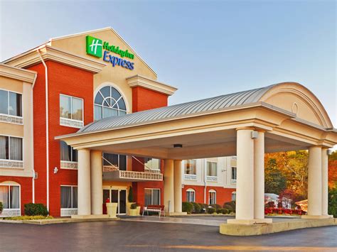 Holiday inn express east ridge  Make yourself at home and experience a peaceful night’s rest in one of our bright, airy guest rooms