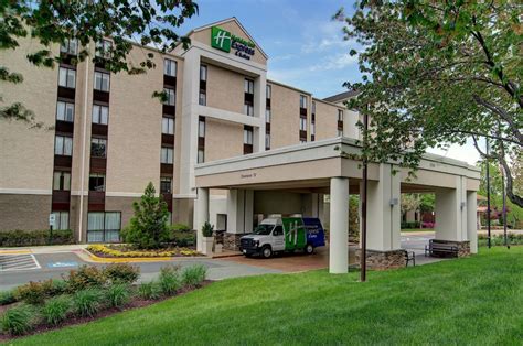 Holiday inn express germantown md  Our guests praise the breakfast and the helpful staff in our reviews