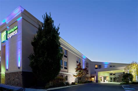 Holiday inn express hummelstown pa  Hotel Simmons Motel And Suites