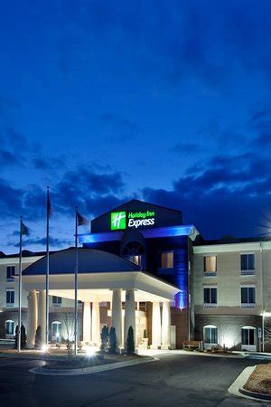 Holiday inn express pembroke nc  This Fayetteville, NC hotel is…
