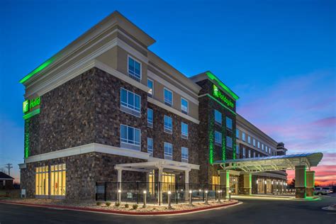 Holiday inn joplin mo  The hotel's location near Main Street puts guests near great shopping and restaurants