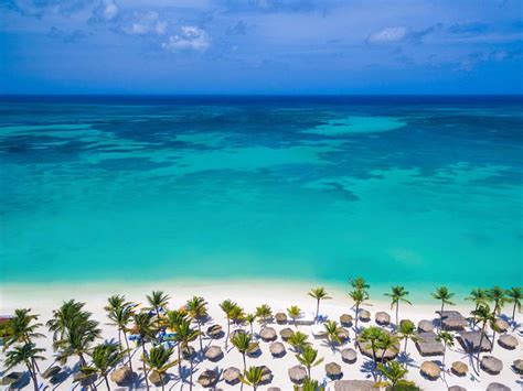 Holiday inn resort aruba photos  In addition to being set on the island’s most popular beach, it’s also in a bustling touristy center of Noord, with an abundance of restaurants and shops within walking distance