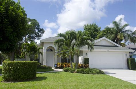 Homes for sale in jupiter  Palm Beach Country Estates Home for Sale: This CBS 4 bedroom, 2