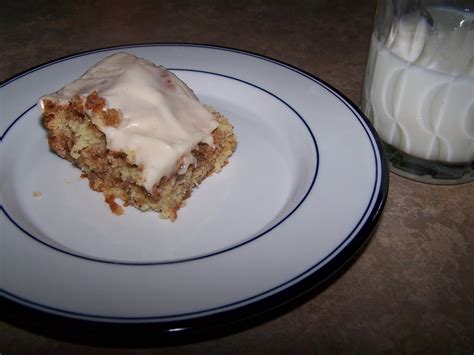 Honeybun leak  Mix together homemade or store-bought cake mix, eggs, milk, sugar, and oil