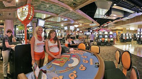 Hooter casino The Hooters casino is a small to medium-sized casino within easy walking distance of the Strip