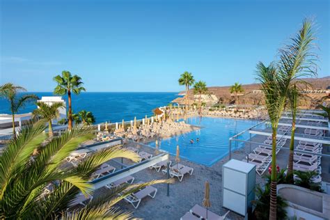 Hoppa gran canaria  Here at hoppa we like to keep things simple, and that’s exactly what we’ve done with our Girona Airport transfers
