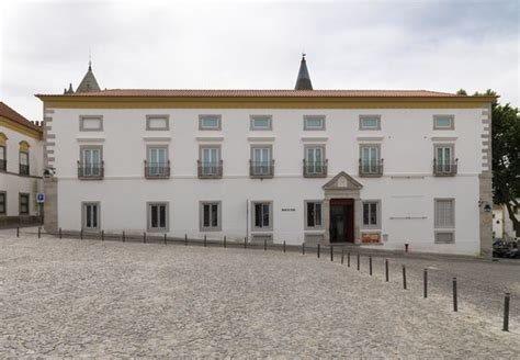 Hoteis évora  Reserve já um dos melhores hotéis em Évora