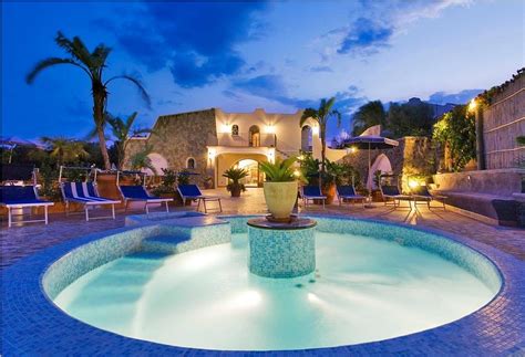 Hotel belvedere ischia Hotel BelvedereForio di Ischia - 3つ星ホテル。ソルジェート・ホット・スプリング・ベイから1