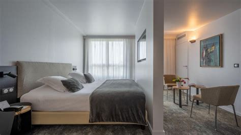 Hotel centre la rochelle  Greet Hotel La Rochelle Centre features a seasonal outdoor swimming pool, shared lounge, a terrace and bar in La Rochelle