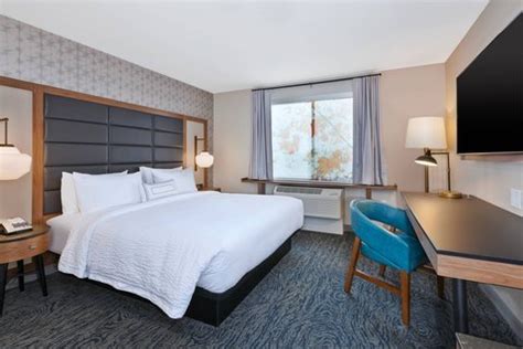 Hotel in kalamazoo michigan  Consistently rated as the #1 place to stay Kalamazoo Make A Reservation Kalamazoo House; 447 West South Street Kalamazoo MI 49007;Be sure to stop in at Salt of the Earth, recognized as one of Michigan's hottest culinary spots