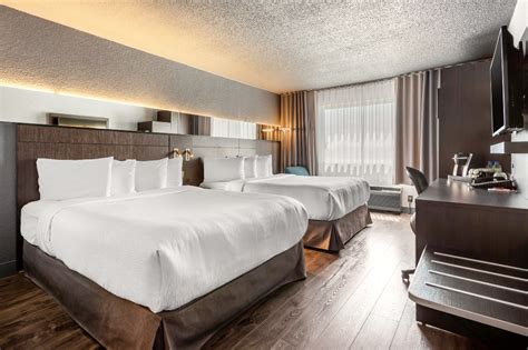 Hotel quartier ste-foy  Enjoy free WiFi, free parking, and a full-service spa