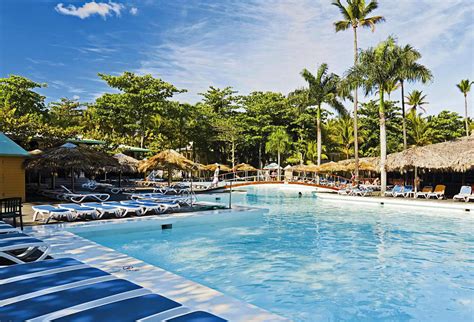 Hotel riu puerto plata  The ClubHotel Riu Merengue (All Inclusive 24h) is located in Puerto Plata in the Dominican Republic, and is surrounded by impressive views of the mountains and a lush, natural environment
