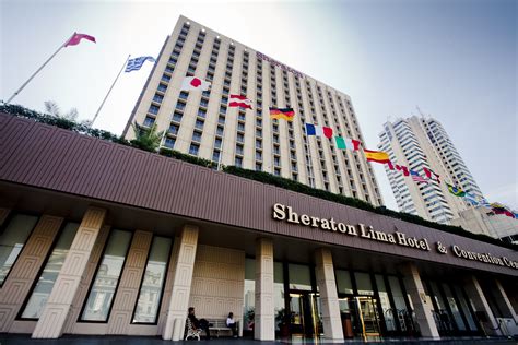 Hotel sheraton The Wall Centre is the ideal home base for a vivid Vancouver experience