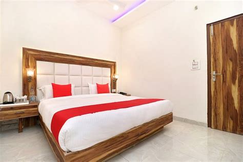 Hotel steve zirakpur  Book the best budget hotels in india starting @ ₹999