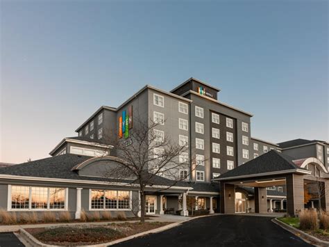 Hotels close to tinley park convention center  Address