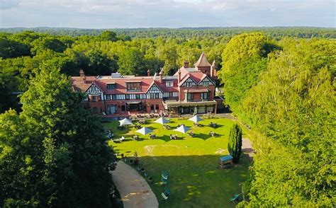 Hotels near brockenhurst  Senspa at Careys Manor boasts an extensive range of state-of-the-art and traditional therapies and treatments, and guests can relax in a Laconicum heat room