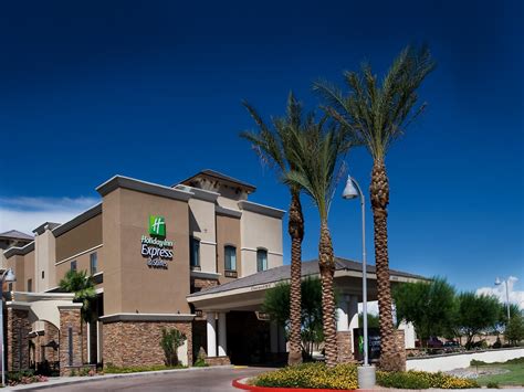 Hotels near fiesta bowl 6/10 Excellent! (1,002 reviews) Orange Tree Resort Paradise Valley Village ‐ $65 per night Check availability Comfort Inn & Suites North Glendale and Peoria Hotel in Glendale Offering breakfast to guests, this hotel has a heated outdoor pool and hot tub on a terrace sun deck