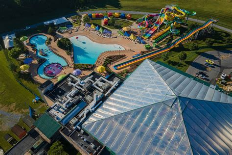 Hotels near massanutten water park  You can survey the scenery from your car on the 105-mile Skyline