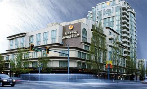 Hotels richmond bc <cite> Featuring an indoor pool and on-site bar and restaurants, this Richmond hotel is only 6 km from the Vancouver International Airport and offers a free airport shuttle</cite>