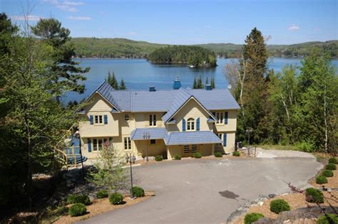 House rentals in mont tremblant ; Parking and Shuttle Services at