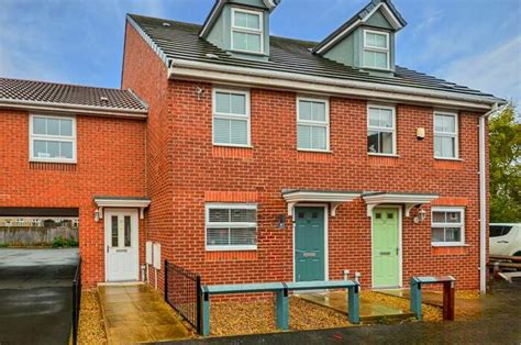 Houses for sale hartlepool  *Offered With a Tenant* This modern apartment is located in the popular Hartlepool area, within reach to local shops