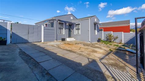 Houses to rent in van wyksvlei wellington  R 1 095 000