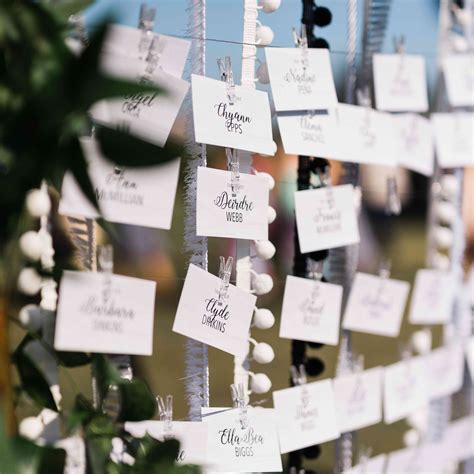 How do escort cards work at weddings DC’s wedding market is filled with creatives, and here Washington stationers show off imaginative ways to send guests to their seats