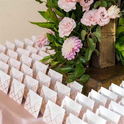 How to display escort cards  When laying them out on a table, make a 45-degree angle between them