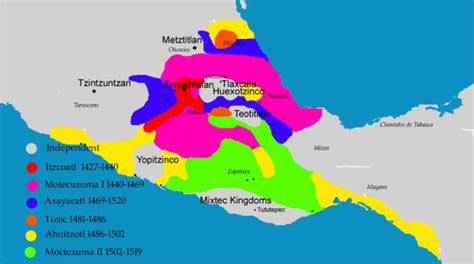 How to pronounce huitzilopochtli  Huitzilopochtli ( Classical Nahuatl: Huītzilōpōchtli, IPA: [wiːt͡siloːˈpoːt͡ʃt͡ɬi] ⓘ) is the solar and war deity of sacrifice in Aztec religion