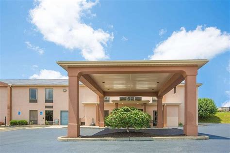 Howard johnson by wyndham beckley  See 604 traveler reviews, 58 candid photos, and great deals for Howard Johnson by Wyndham Beckley, ranked #12 of 16 hotels in Beckley and rated 3 of 5 at Tripadvisor