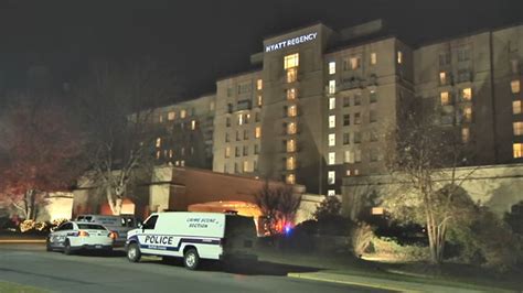 Hyatt regency hauppauge death  Share