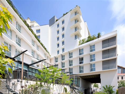 Ihg marseille  Holiday Inn® Marseille Airport is located just 5 minutes by free shuttle from Marseille Provence Airport (MRS), 25 km from the « Vieux Port » of Marseille or from Aix-en-Provence city center