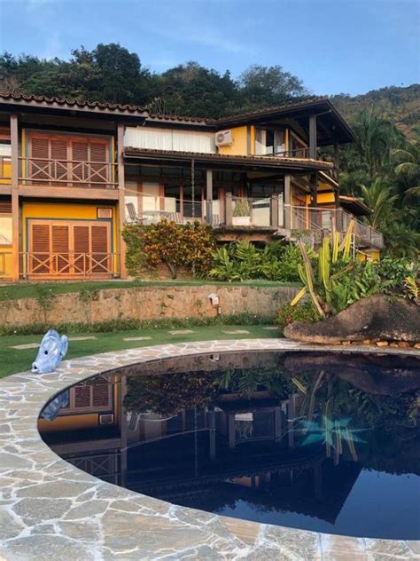 Ilhabela aluguel de temporada  Procure a sua casa de férias ideal nas proximidades de Praia do Curral